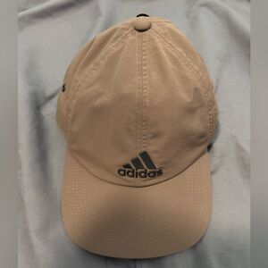 Men’s Adidas Hat. Brown. NEW never worn. Adjustable.